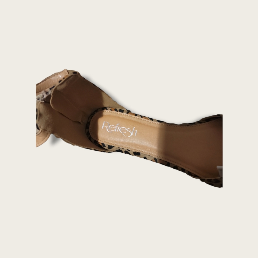 Shoes - Picture 5 of 6